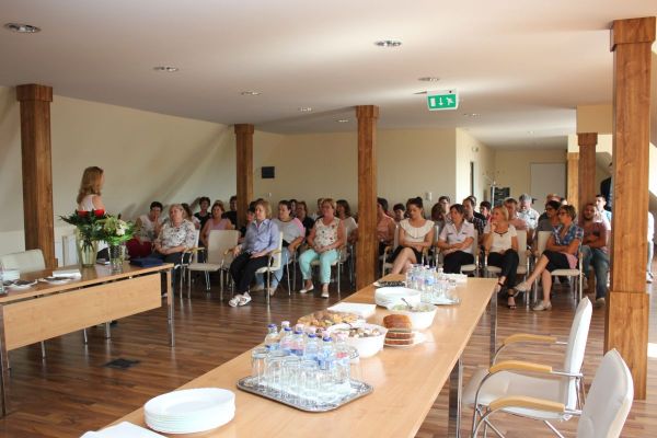 Köztisztviselők munkaértekezlete