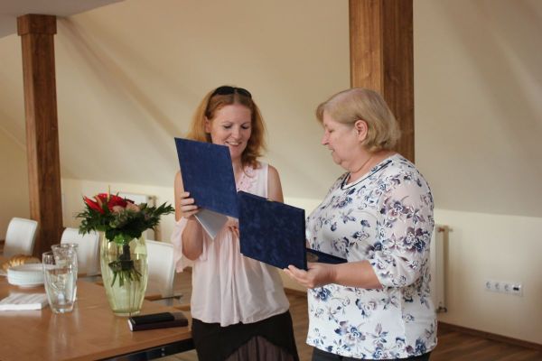 Köztisztviselők munkaértekezlete