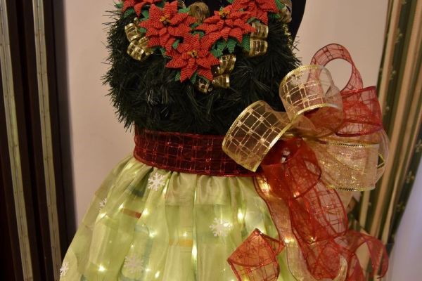 Karácsonyruha-kiállítás