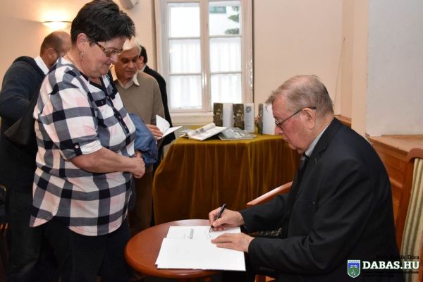 Juhász Sándor Az Akácosban című könyvének bemutatója