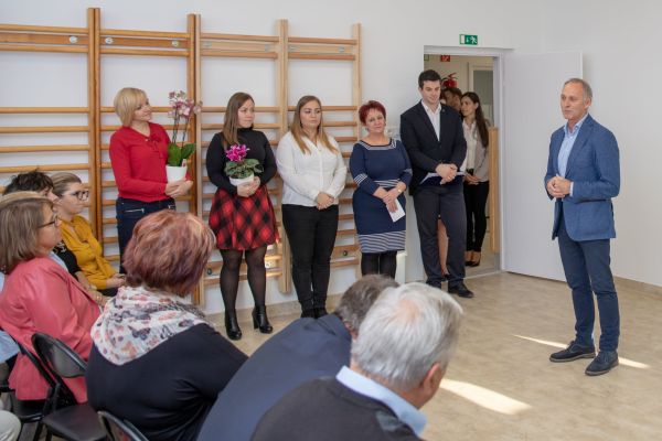 Átadták a megújult Erkel úti Óvodát