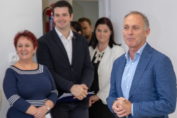 Átadták a megújult Erkel úti Óvodát