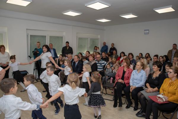 Átadták a megújult Erkel úti Óvodát