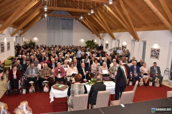 Jubiláló házaspárok köszöntése