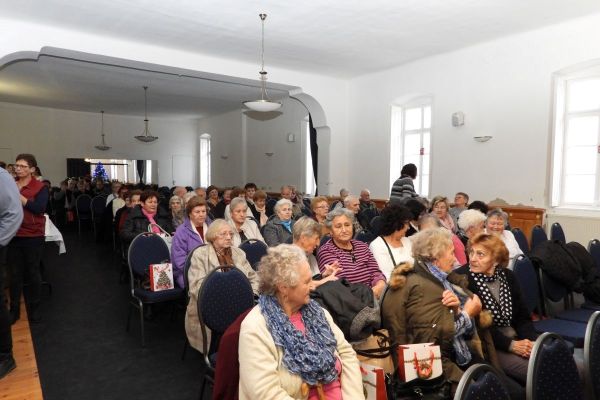 Idősek karácsonyi ünnepségei