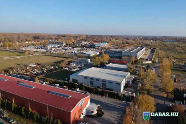 Dabasi Ipari Park média anyagai