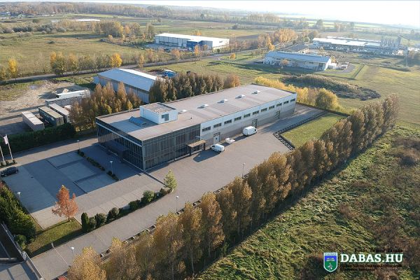 Dabasi Ipari Park média anyagai