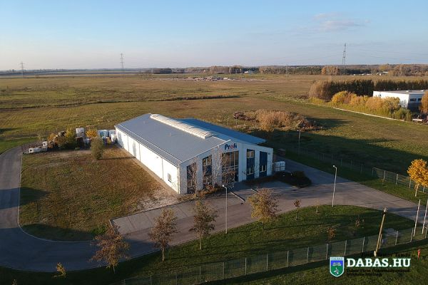 Dabasi Ipari Park média anyagai