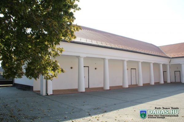 Kossuth Művelődési Központ és Halász Boldizsár Városi Könyvtár