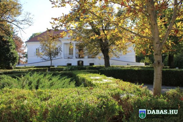 Halász Móricz-kúria Közösségi Színtér