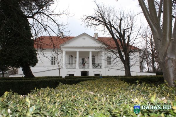 Halász Móricz-kúria Közösségi Színtér