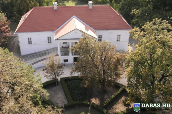 Halász Móricz-kúria Közösségi Színtér