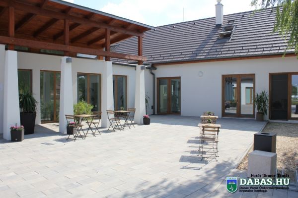 Sári Zarándokház és Közösségi Színtér