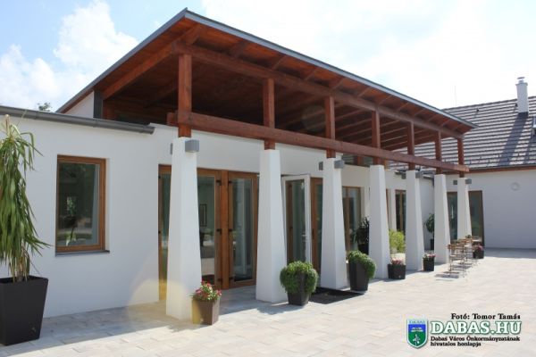 Sári Zarándokház és Közösségi Színtér