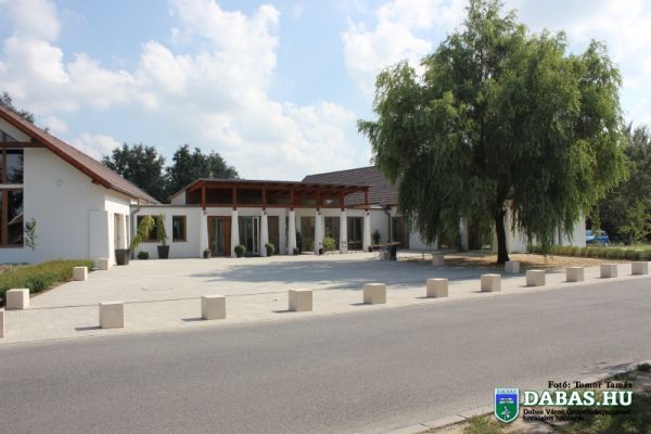 Sári Zarándokház és Közösségi Színtér