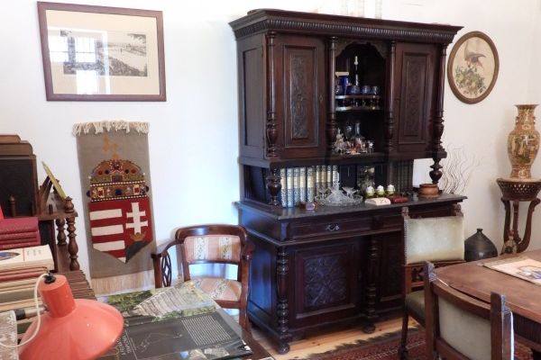 Értéktár ( Gombay-Dinnyés-kúria)