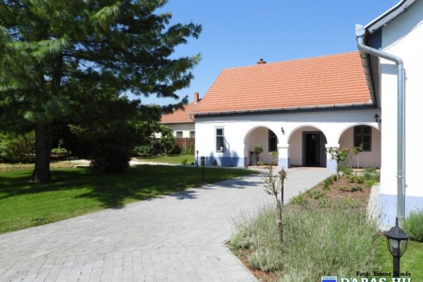 Értéktár ( Gombay-Dinnyés-kúria)