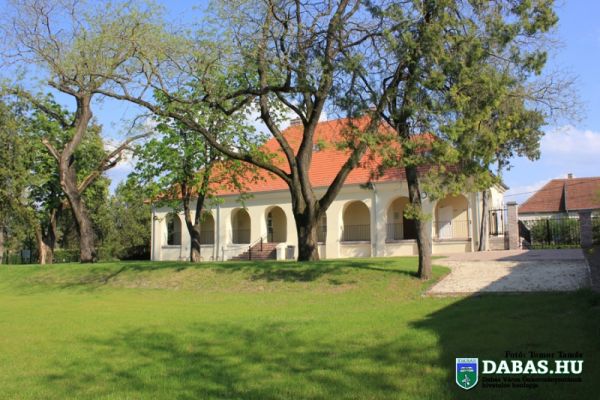 Nemes-kúria Közösségi Színtér