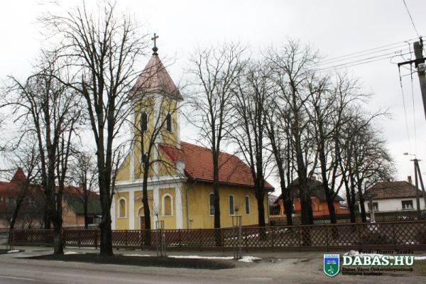 Felsődabasi Szentháromság templom