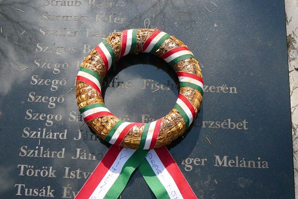 A dabasi II. világháborús emlékmű