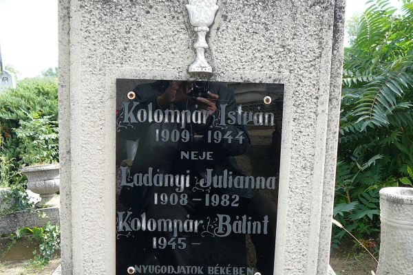 A „Háromért hatot” című dokumentumfilm