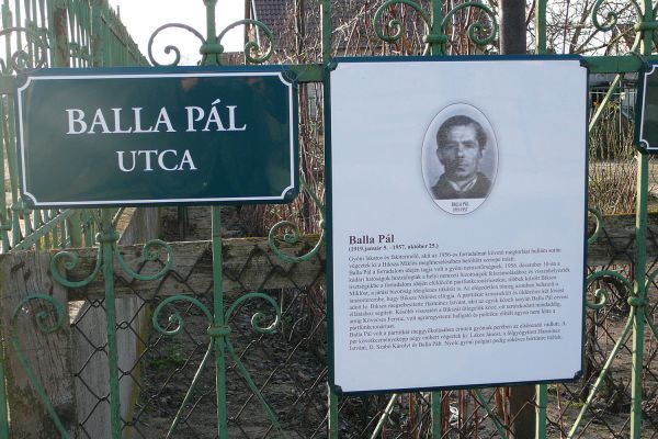 Az 1956-os gyóni mártírok újratemetése