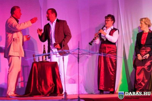 Színdarab ősbemutatója a Sári Zarándok- és Kulturális Központban (2017. szeptember 15.)