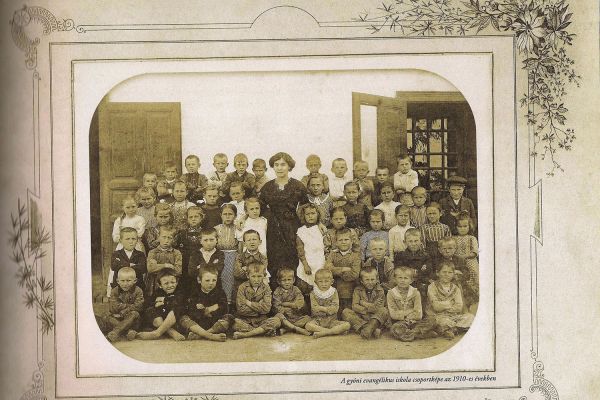 Az „Ezer dabasi pillanat” című fényképalbum