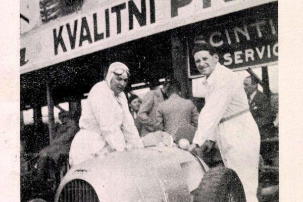 Ernst Günther Burggaller nemzetközi kategória rekordjai a gyóni rekordpályán 1934. október 11.