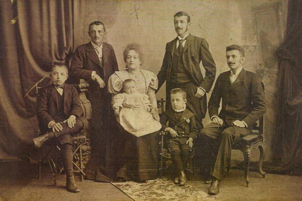 A Rátz család szerepe Dabas patikatörténetében