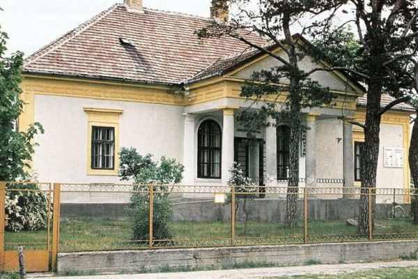 Dabasi Halász Antal építésztervező munkássága