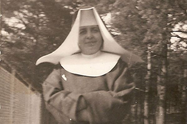 A gyóni apáca-temetők helyi védetté nyilvánítása