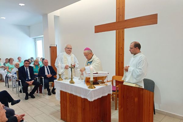 A Katolikus Szeretetszolgálat Zárdakert Idősek Otthona kápolnája 
