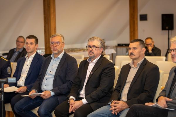 Projektzáró ünnepélyes esemény a Dabasi Polgármesteri Hivatalban