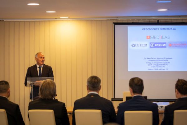 Projektzáró ünnepélyes esemény a Dabasi Polgármesteri Hivatalban