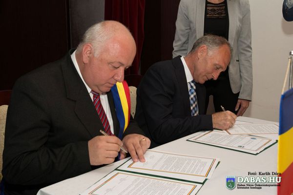 Új testvérvárosi szerződés