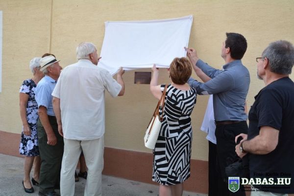 Helyreállították Gyóni Géza Dabasi-szőlősi emléktábláját