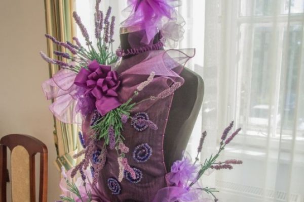 RUHASZOBOR-kiállítás a Halász Móricz-kúriában