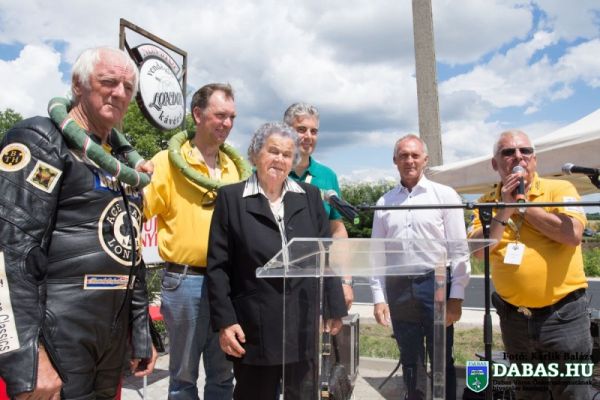 Motoros rally a Gyóni Betonon