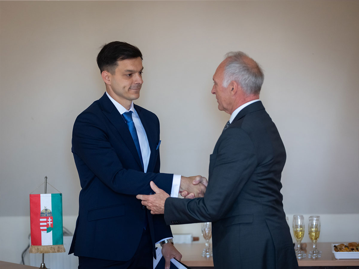 Mandátumátadó esemény