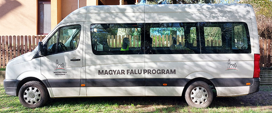 Kisbuszt vásárolt a Dabasi Honvédtüzér Alapítvány